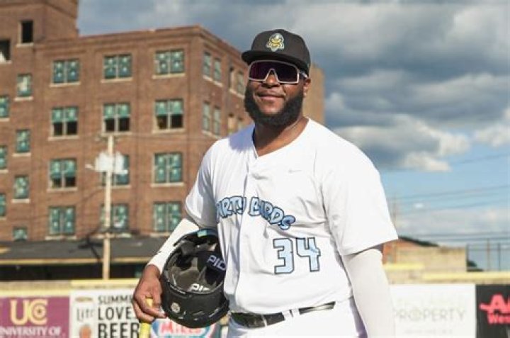 Keon Barnum Biography, Age, Height, Wife, Net Worth, Family