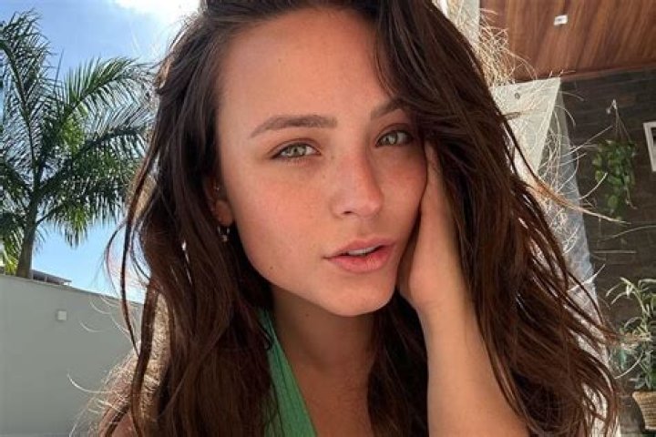 Larissa Manoela Biography, Age, Height, Husband, Net Worth, Family