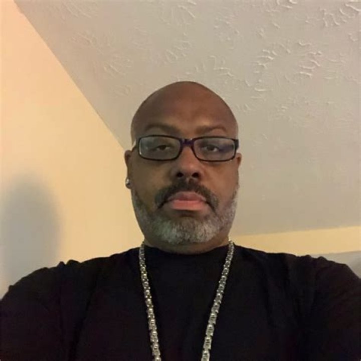 Larry Sykes Biography, Age, Height, Wife, Net Worth, Family