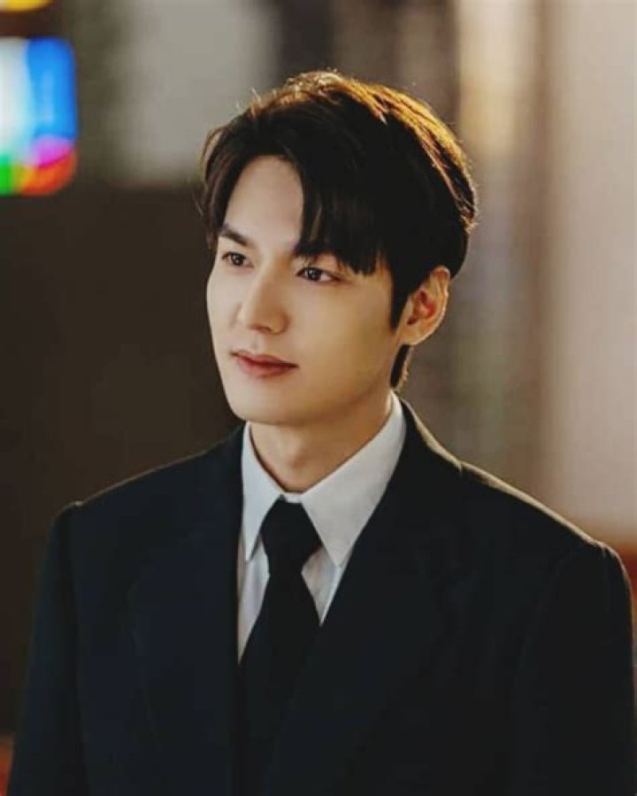 Lee Min-ho biografía, edad, altura, esposo, net worth, familia