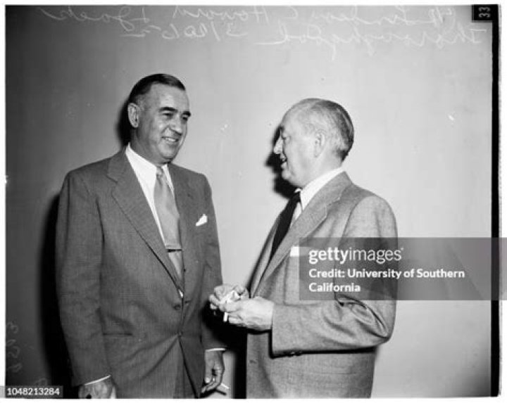 Lindsay C. Howard Biography, Age, Height, Wife, Net Worth and Family