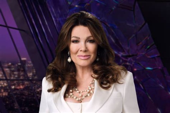 Lisa Vanderpump Biography, Age, Height, Husband, Net Worth, Family