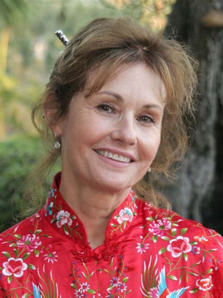 Lori Saunders Biography, Age, Height, Husband, Net Worth, Family