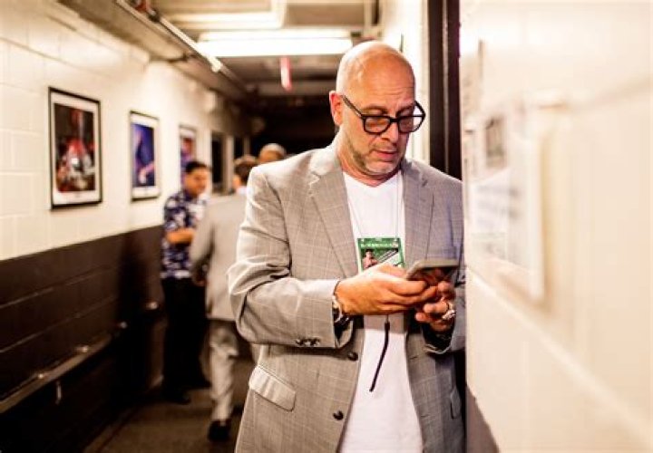 Lou DiBella Biography, Age, Height, Wife, Net Worth, Family