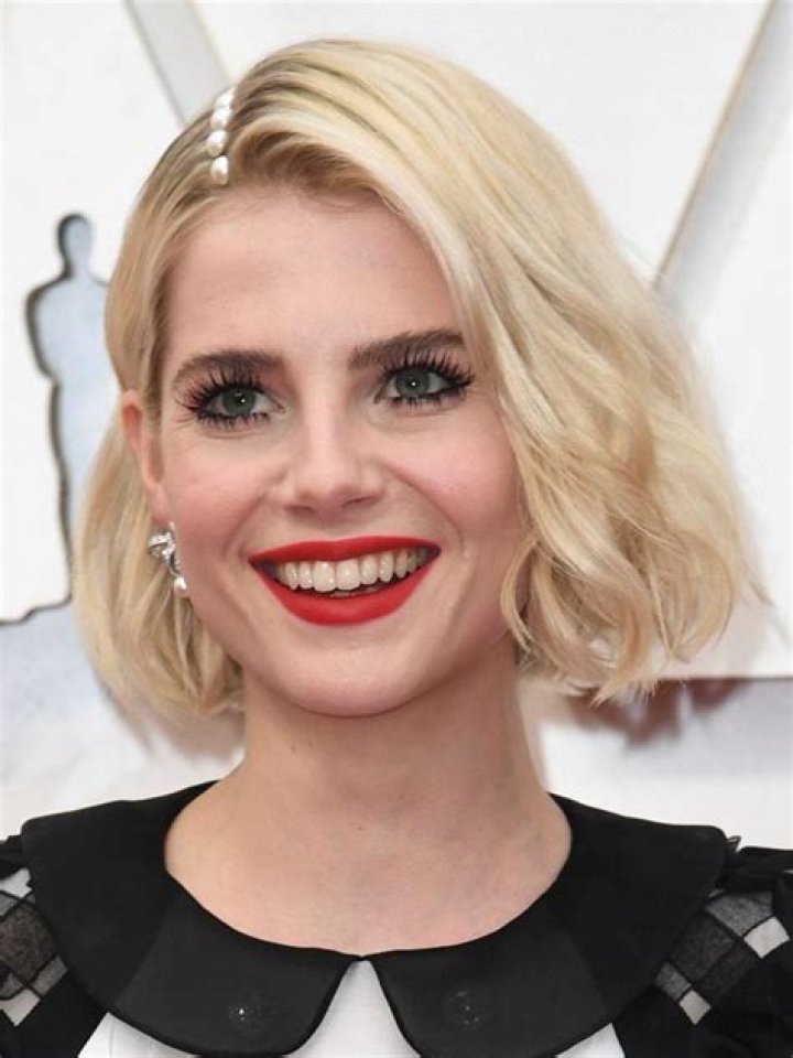 Lucy Boynton Biography, Age, Height, Husband, Net Worth, Family