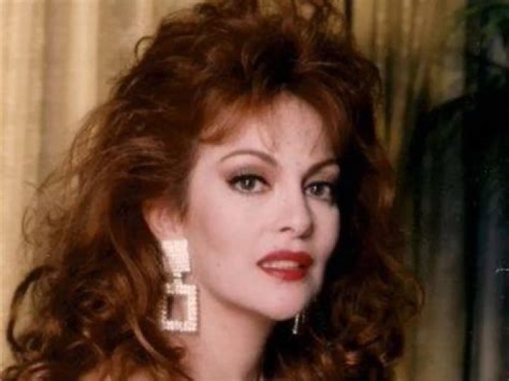 Lupita Ferrer biografía, edad, altura, esposa, net worth, familia