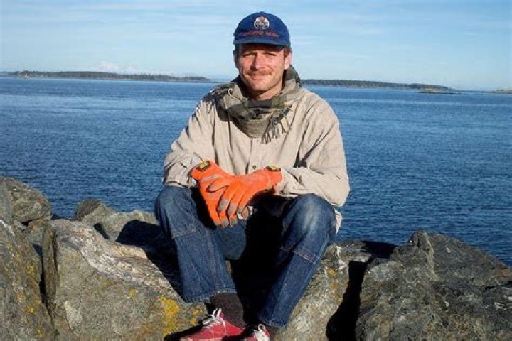 Mac DeMarco Biography, Age, Height, Wife, Net Worth, Family