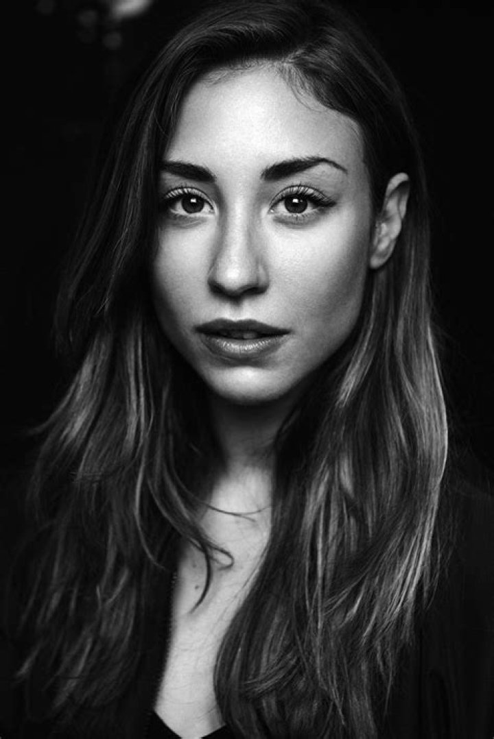 Madeleine Martin Biography, Age, Height, Husband, Net Worth, Family