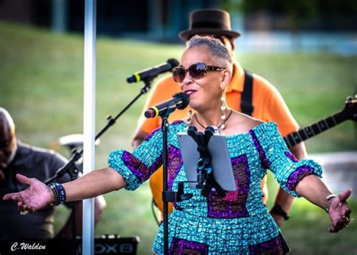 Maggie Brown Biography, Age, Height, Husband, Net Worth, Family