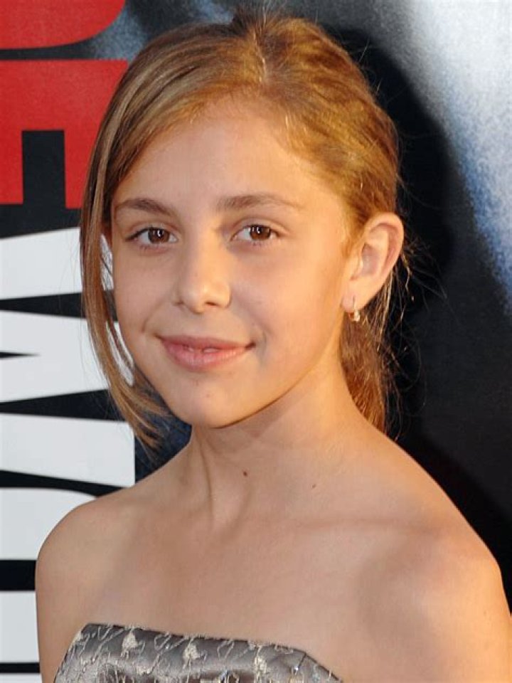 Makenzie Vega Biography, Age, Height, Husband, Net Worth, Family