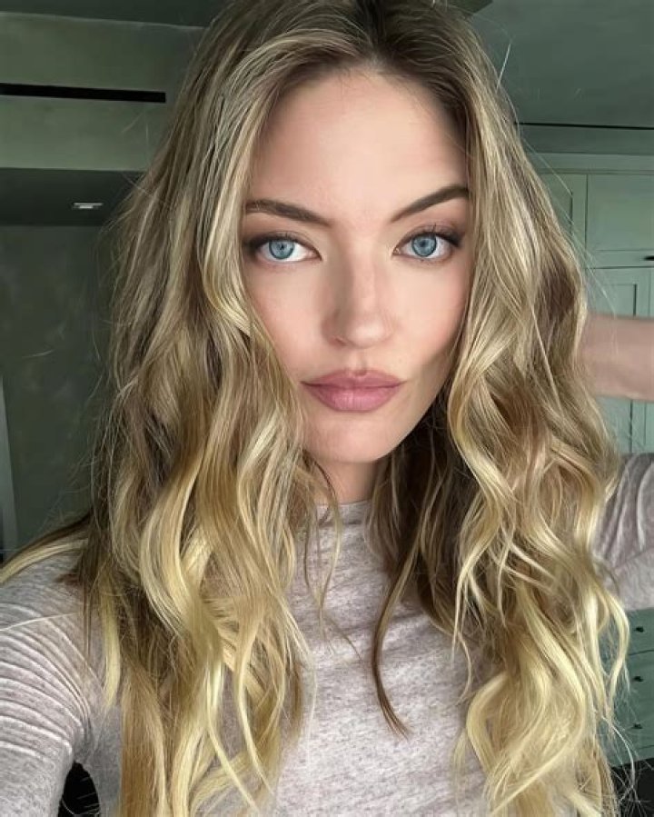 Martha Hunt biografía, edad, altura, esposa, net worth, familia