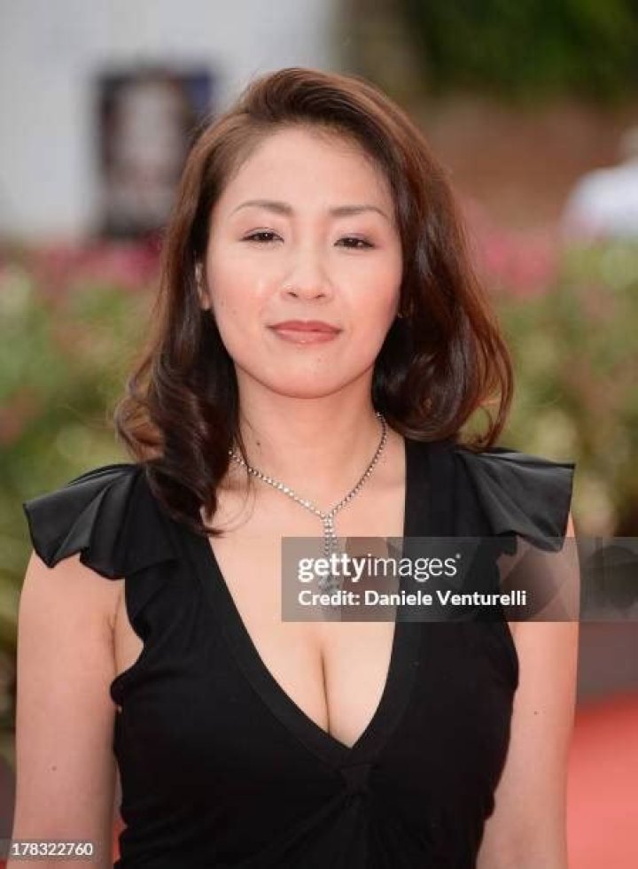 Megumi Biography, Age, Height, Husband, Net Worth, Family