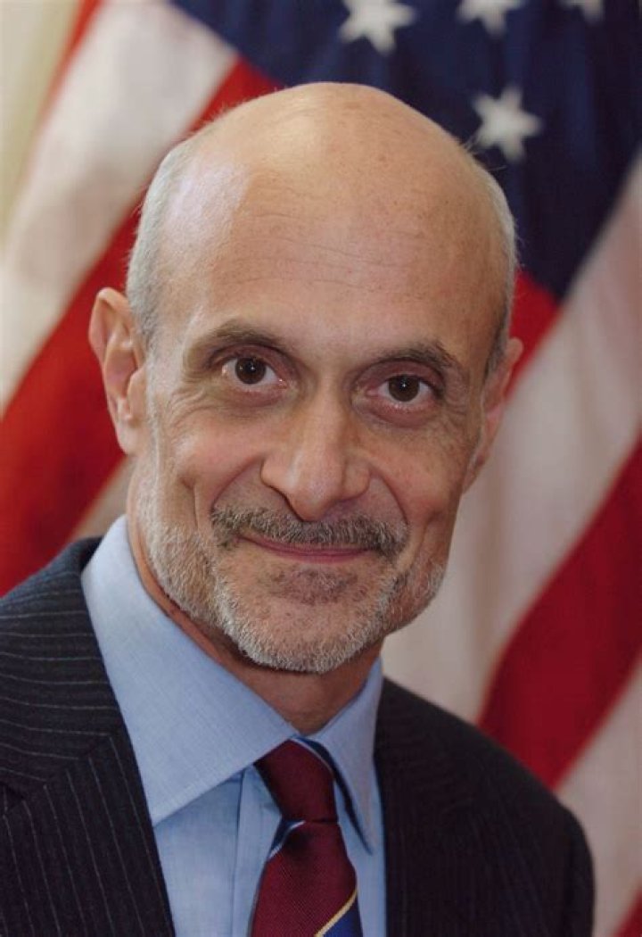 Michael Chertoff Biography, Age, Height, Wife, Net Worth, Family
