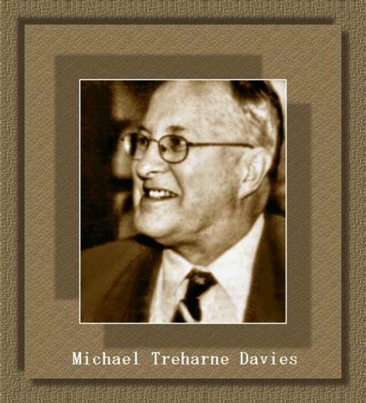 Michael Davies (Catholic writer) Biography, Age, Height, Wife, Net Worth and Family