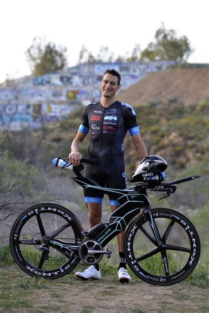 Michael Weiss Biography, Age, Height, Wife, Net Worth, Family