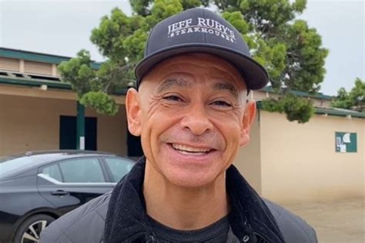 Mike E. Smith biografía, edad, altura, esposo, net worth, familia