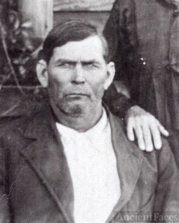 Mort Howard Biography, Age, Height, Wife, Net Worth, Family