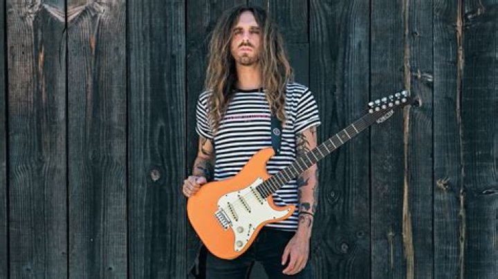 Nick Johnston Biography, Age, Height, Wife, Net Worth, Family