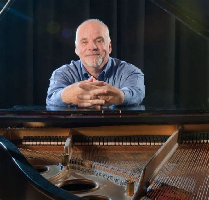 Paul Sullivan Biography, Age, Height, Wife, Net Worth, Family