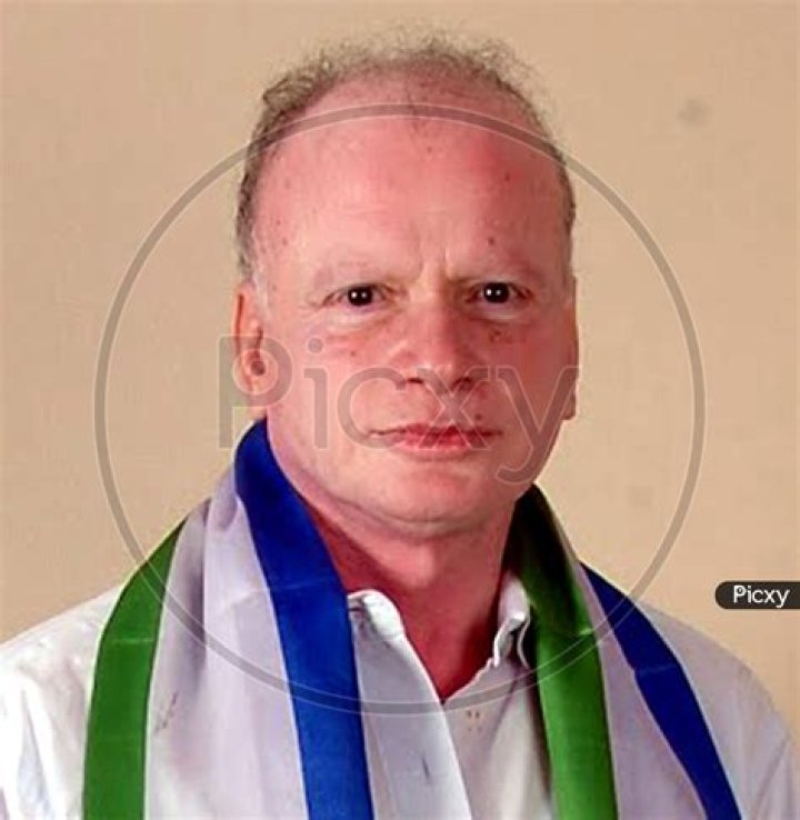 Pilli Subhash Chandra Bose Biography, Age, Height, Wife, Net Worth, Family