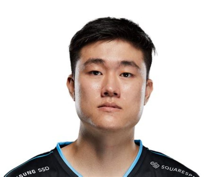 Pobelter Biography, Age, Height, Wife, Net Worth, Family