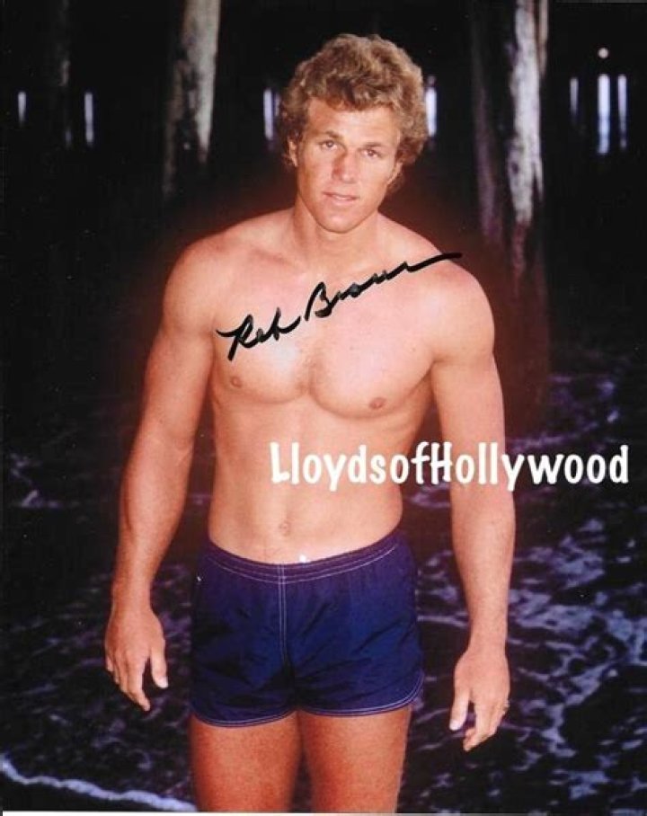 Reb Brown Biography, Age, Height, Wife, Net Worth, Family