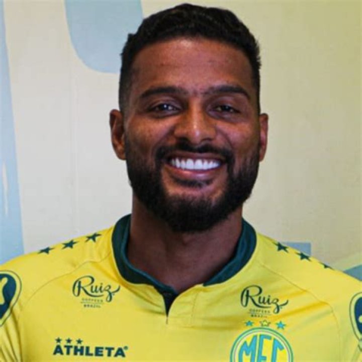 Reinaldo Manoel da Silva Biography, Age, Height, Wife, Net Worth, Family