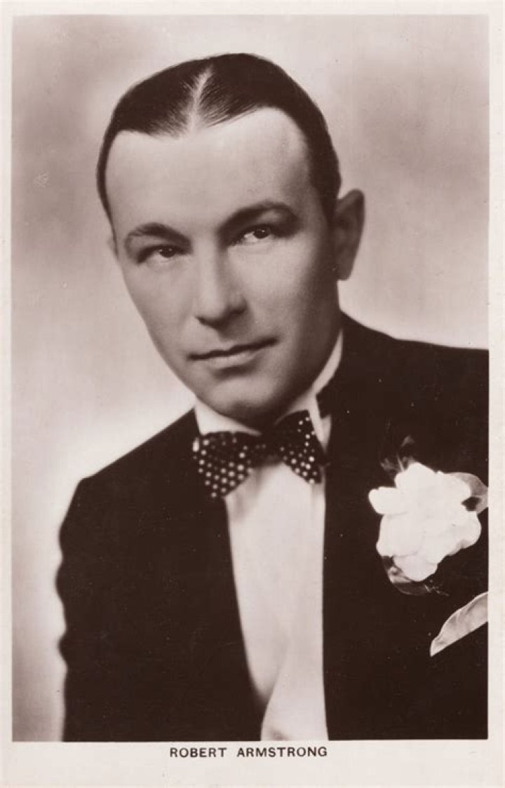 Robert Armstrong Biography, Age, Height, Wife, Net Worth, Family