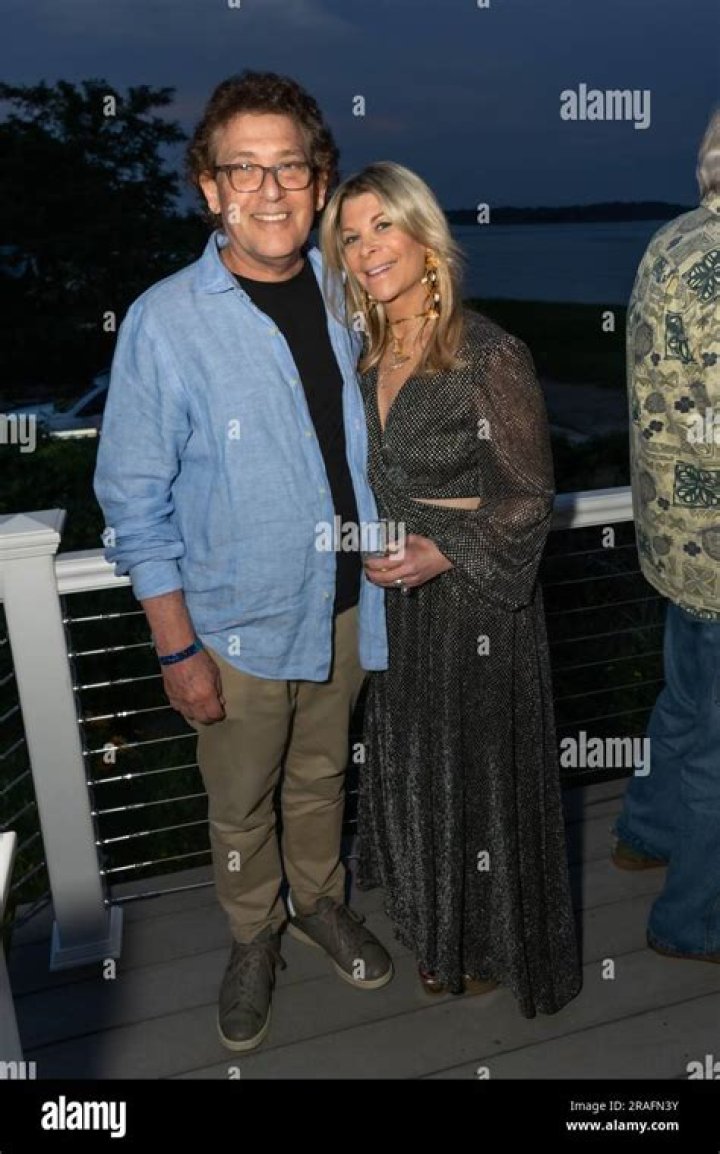 Robi Ludwig Biography, Age, Height, Husband, Net Worth, Family