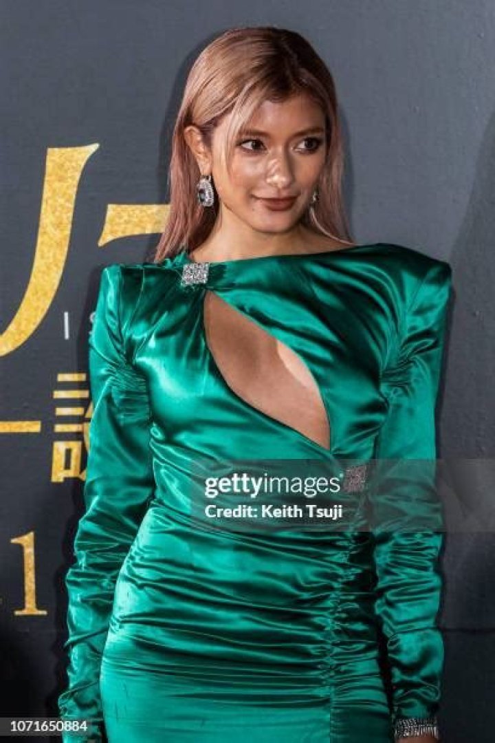 Rola Biography, Age, Height, Husband, Net Worth, Family