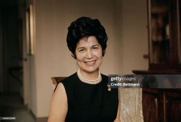 Romana Acosta Bañuelos biografía, edad, altura, esposa, net worth, familia