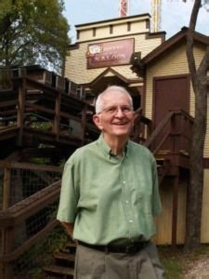 Ron Toomer Biography, Age, Height, Wife, Net Worth, Family