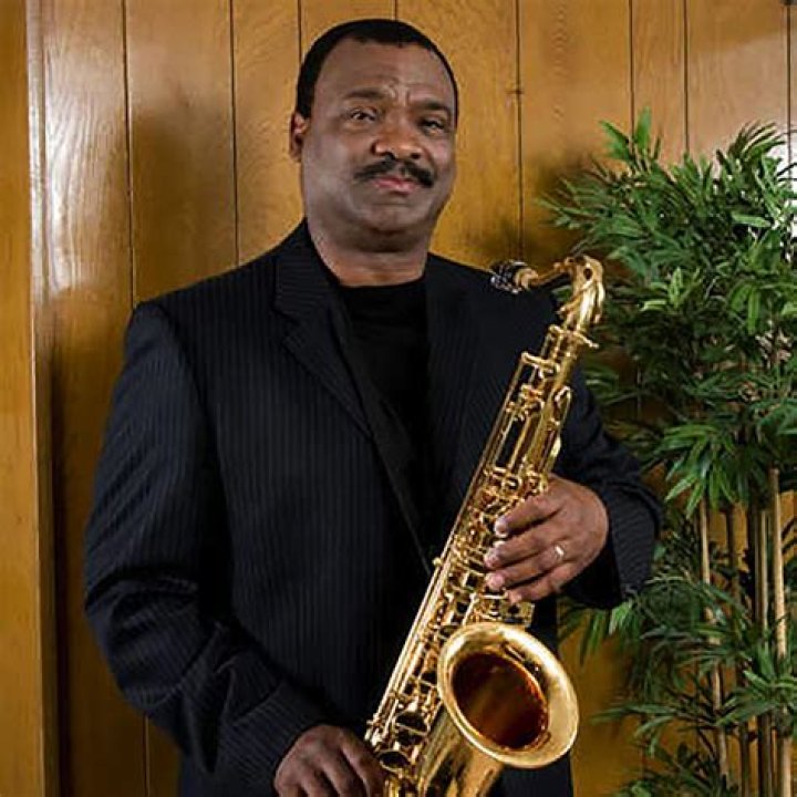 Ronnie Laws Biography, Age, Height, Wife, Net Worth, Family