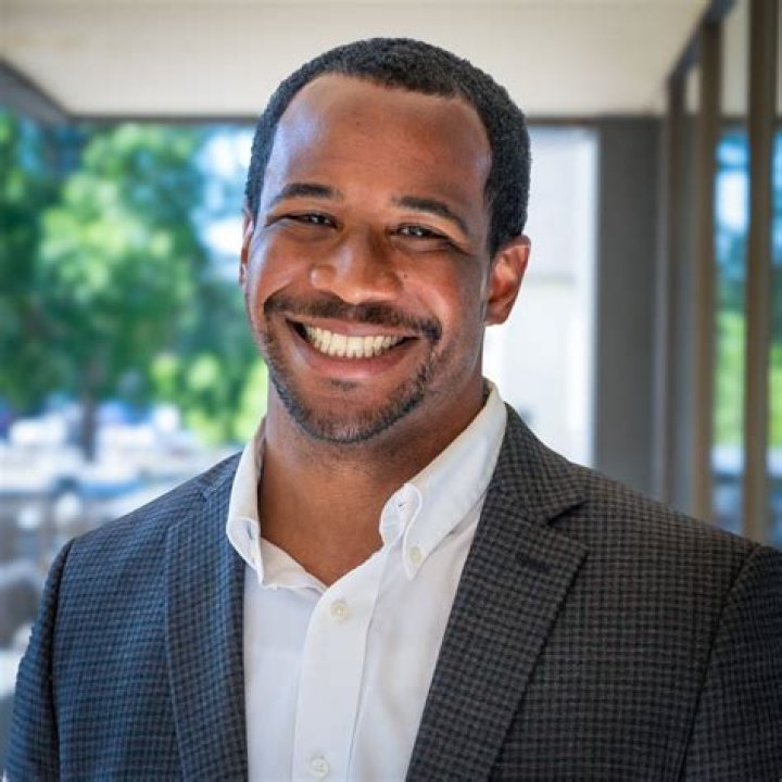 Ryan Burton Biography, Age, Height, Wife, Net Worth, Family