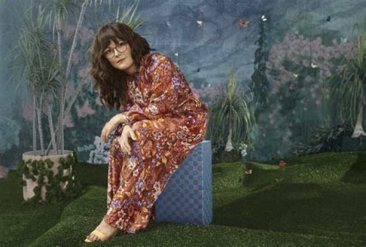 Sara Watkins Biography, Age, Height, Husband, Net Worth, Family