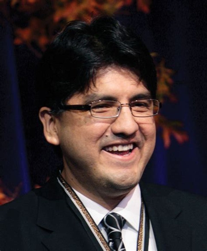 Sherman Alexie Biography, Age, Height, Wife, Net Worth, Family