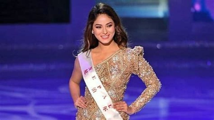 Shrinkhala Khatiwada Biography, Age, Height, Husband, Net Worth, Family