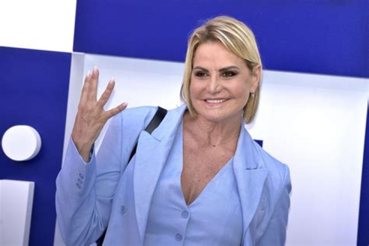 Simona Ventura Biography, Age, Height, Husband, Net Worth, Family