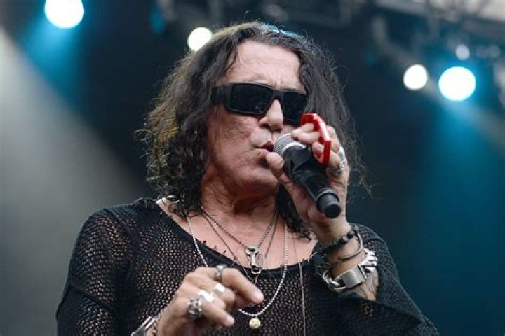 Stephen Pearcy biografía, edad, altura, esposo, net worth, familia