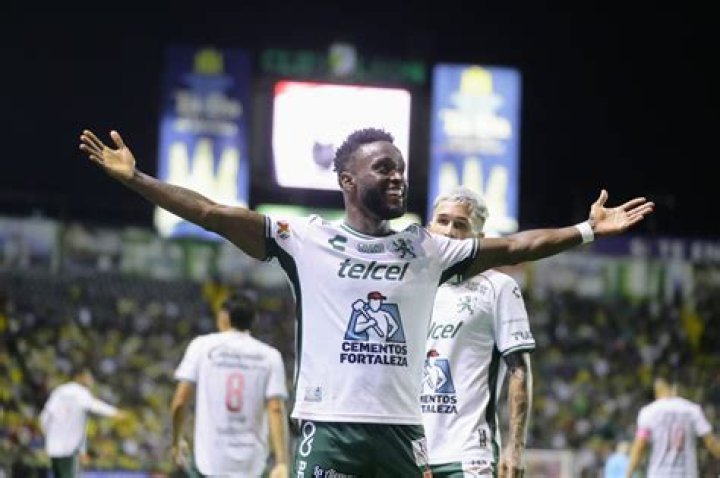 Stiven Mendoza Biography, Age, Height, Wife, Net Worth, Family