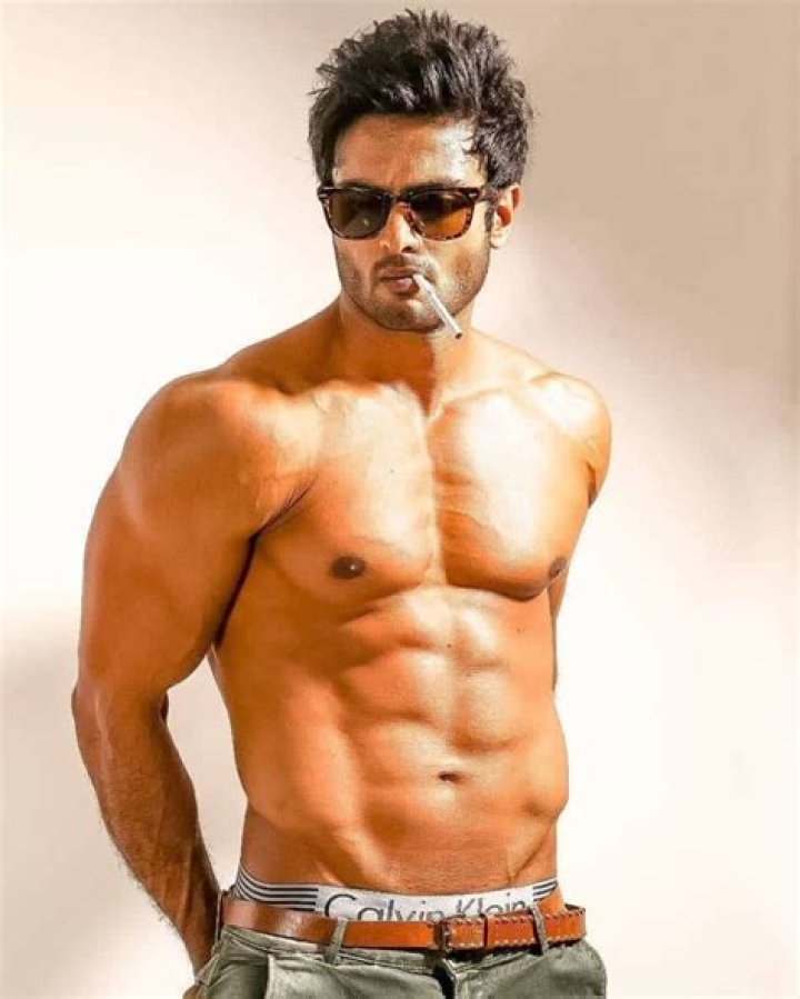 Sudheer Babu biografía, edad, altura, esposo, net worth, familia