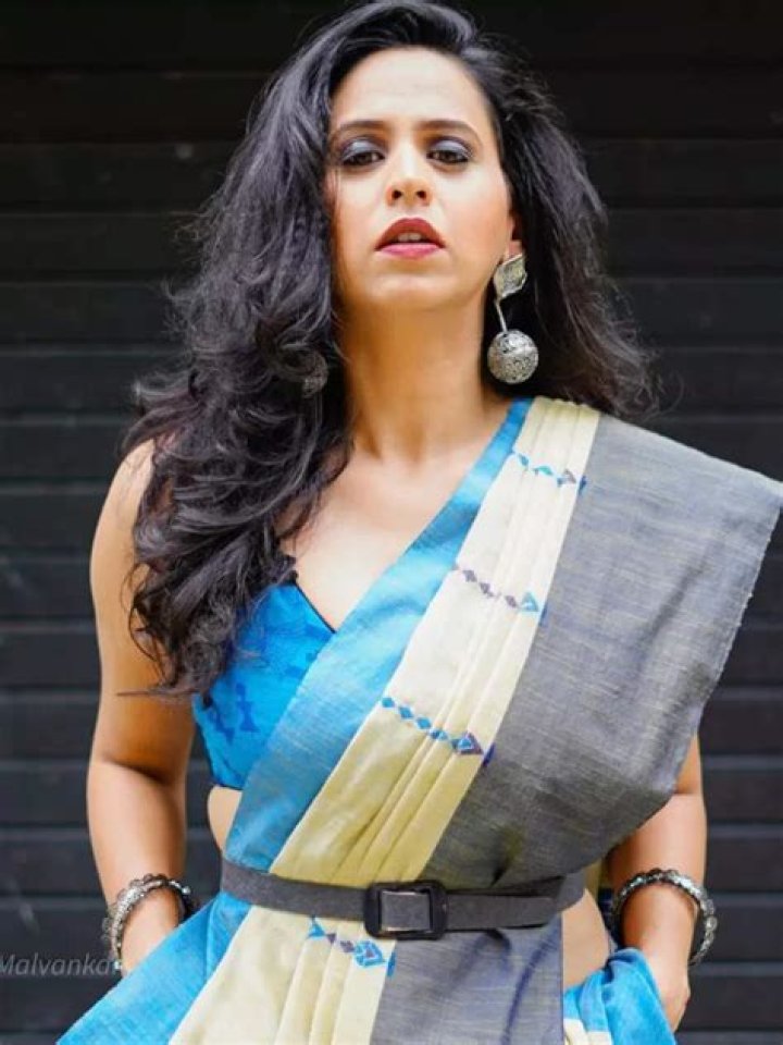 Swanandi Tikekar Biography, Age, Height, Husband, Net Worth, Family