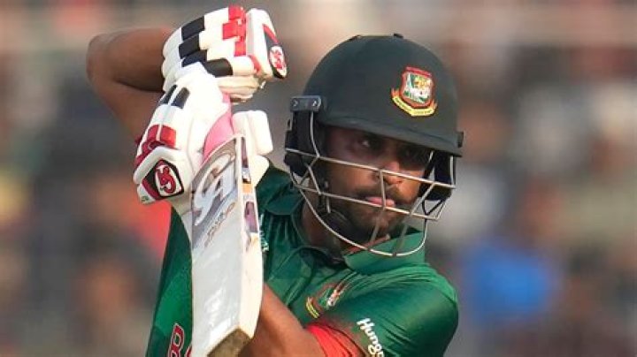 Tamim Iqbal Biography, Age, Height, Wife, Net Worth, Family