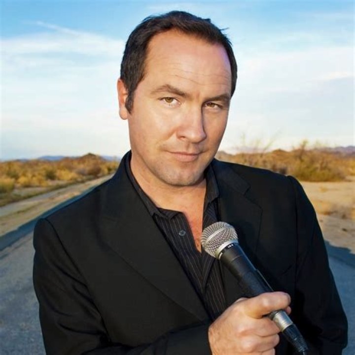 Tom Rhodes Biography, Age, Height, Wife, Net Worth, Family