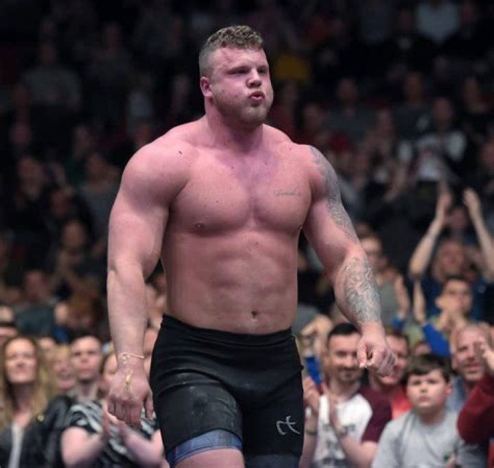 Tom Stoltman Biography, Age, Height, Wife, Net Worth, Family