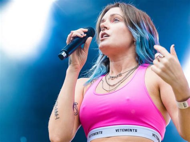 Tove Lo Biography, Age, Height, Husband, Net Worth, Family