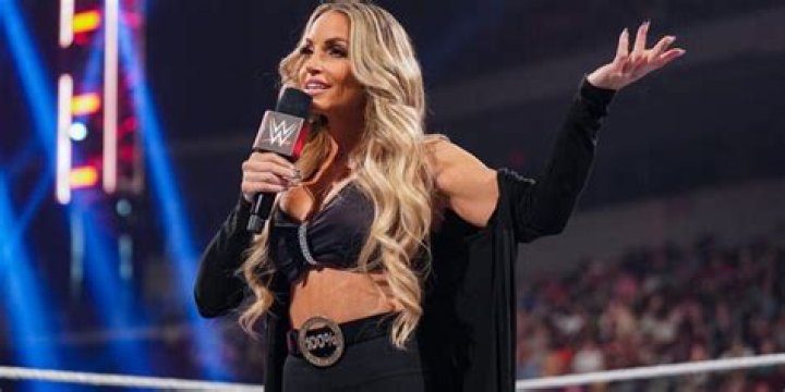 Trish Stratus Biography, Age, Height, Husband, Net Worth, Family