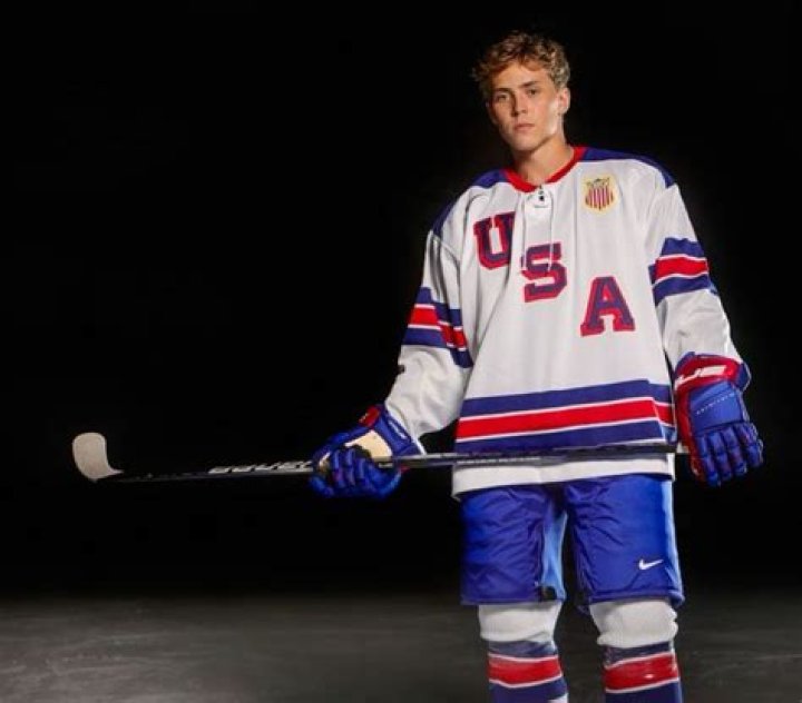 Ty Smith Biography, Age, Height, Wife, Net Worth, Family