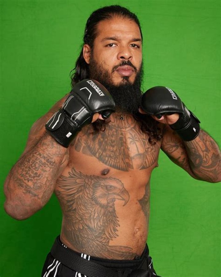 Tyrone Spong Biography, Age, Height, Wife, Net Worth, Family