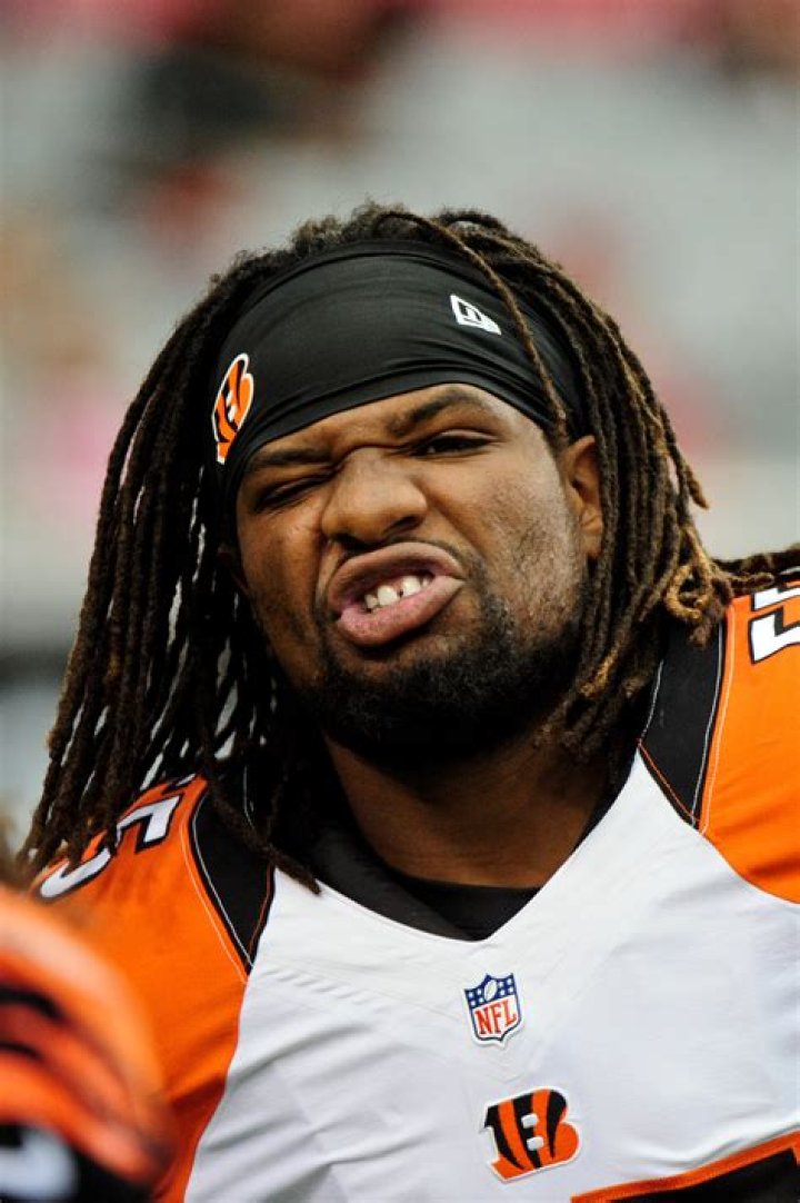 Vontaze Burfict Biography, Age, Height, Wife, Net Worth, Family